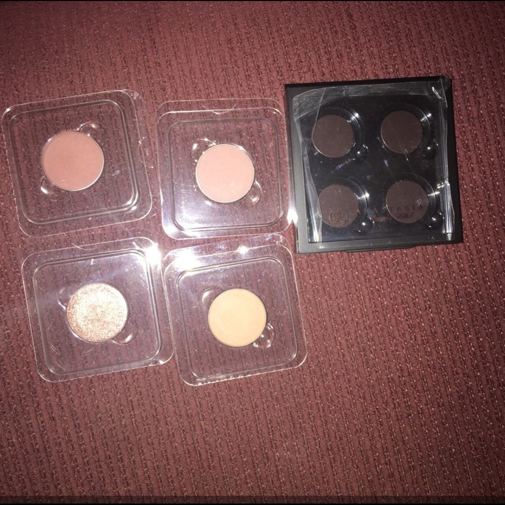 Anastasia single shadows